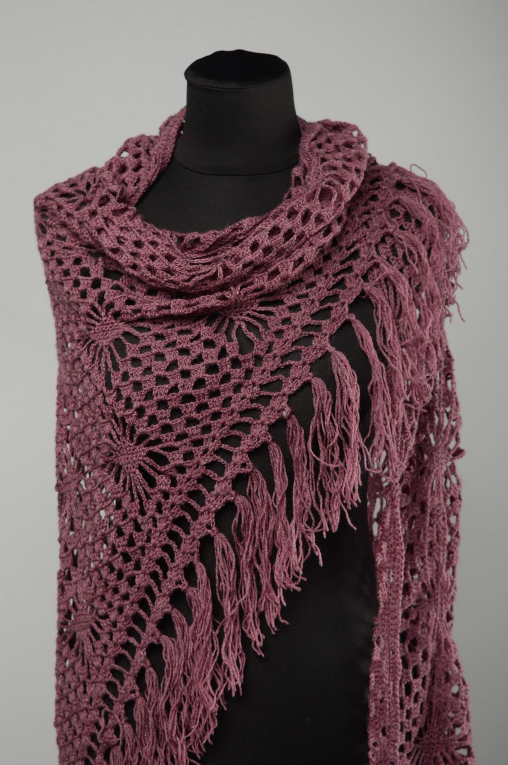 Beautiful lilac lacy crochet shawl photo 1