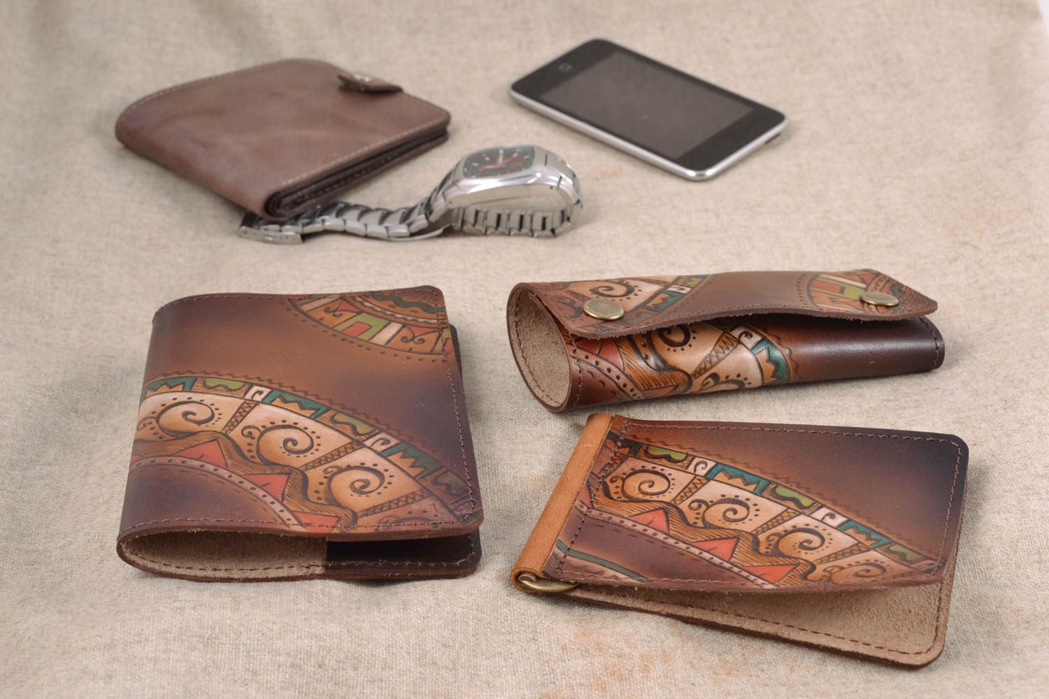 Set of leather accessories with painting for men photo 1