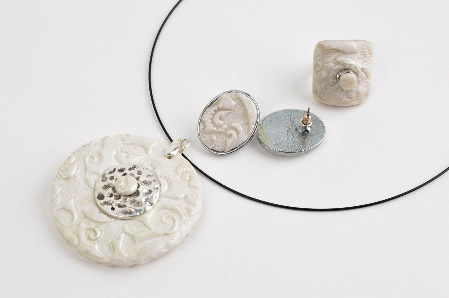 Plastic jewelry set handmade jewellery seal ring stud earrings pendant necklace photo 3