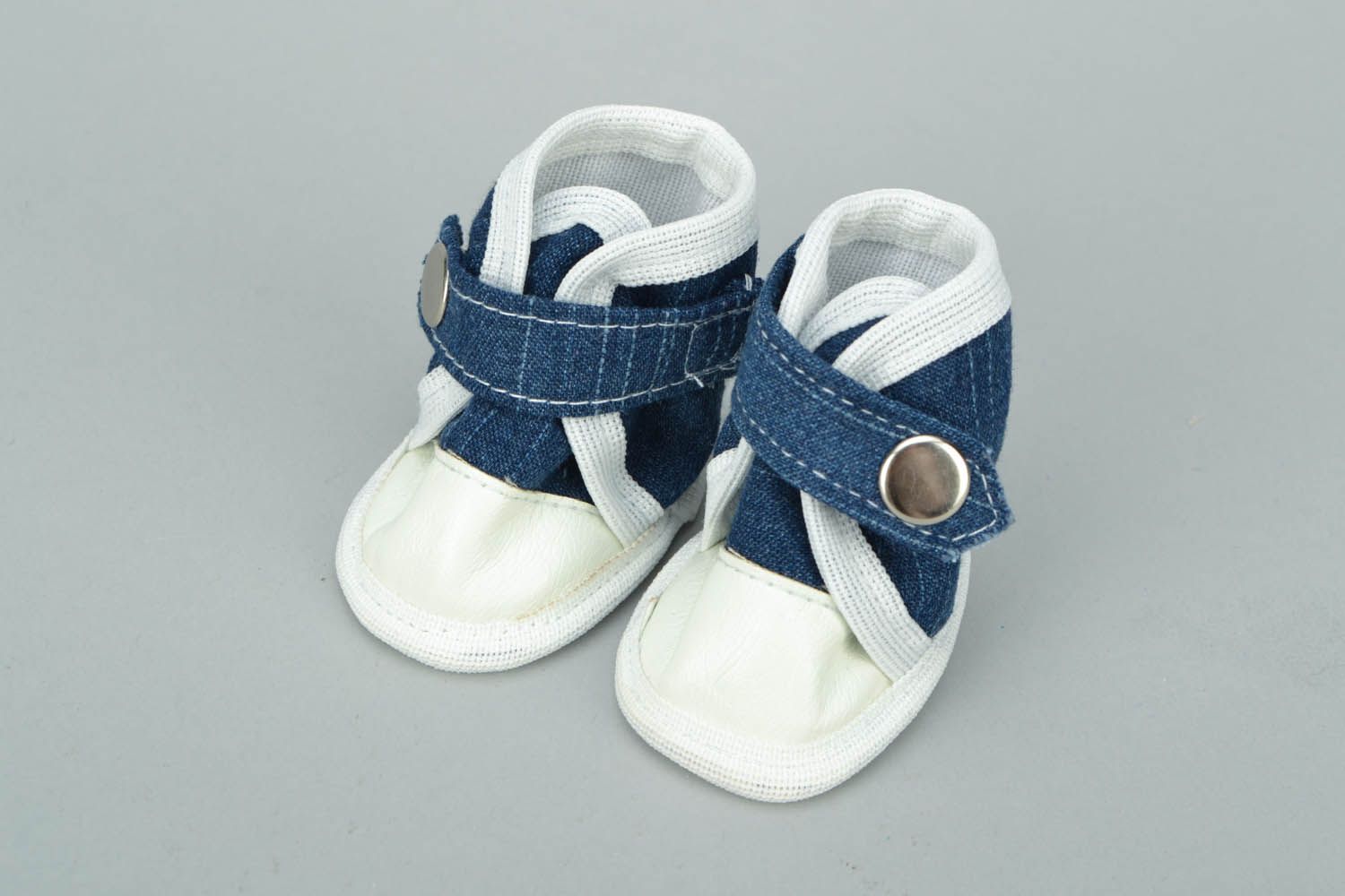 Denim trainers for doll  photo 4