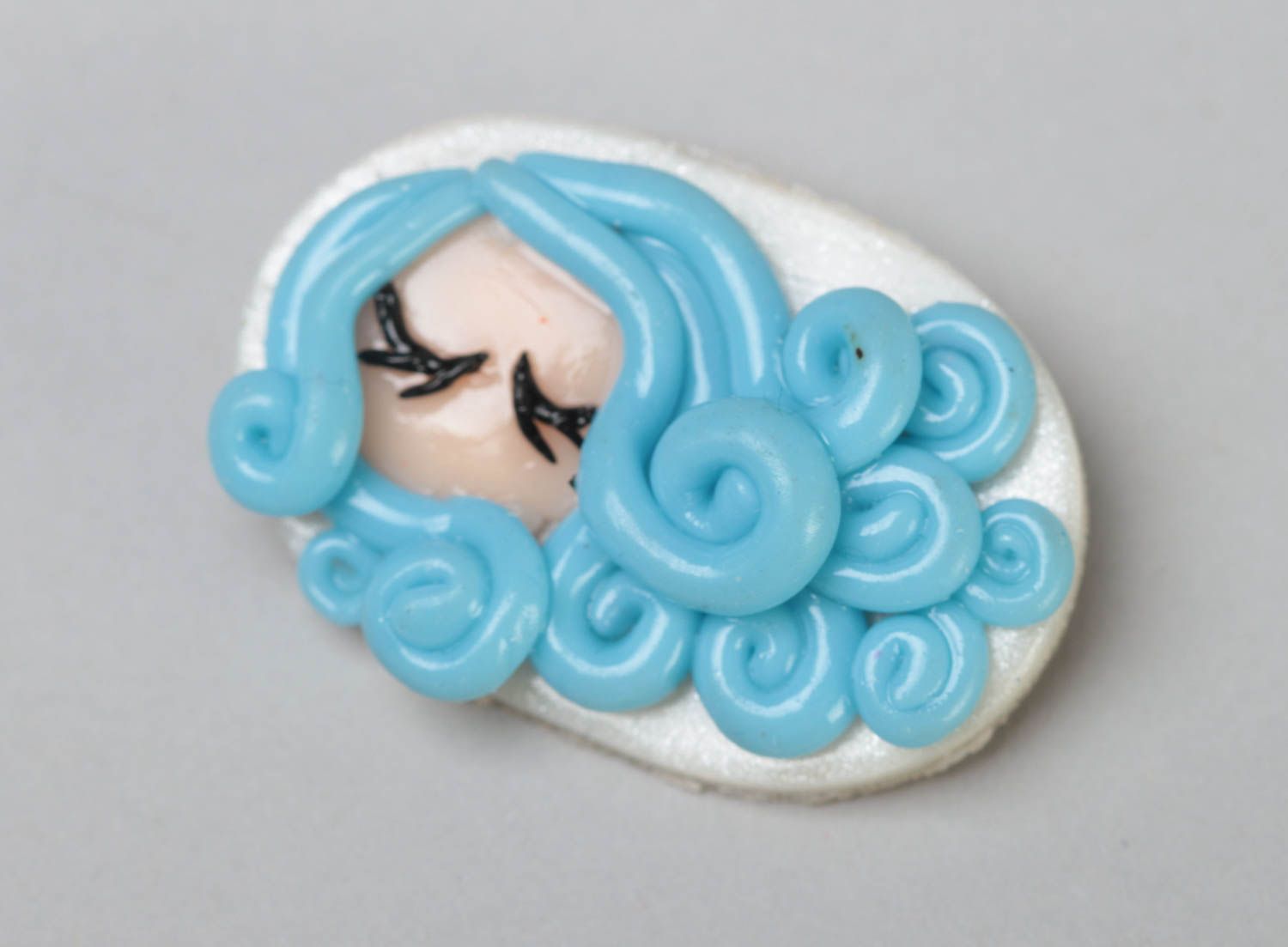 Handmade Meerjungfrau Brosche aus Polymerton voluminös in Blau klein für Dame foto 2