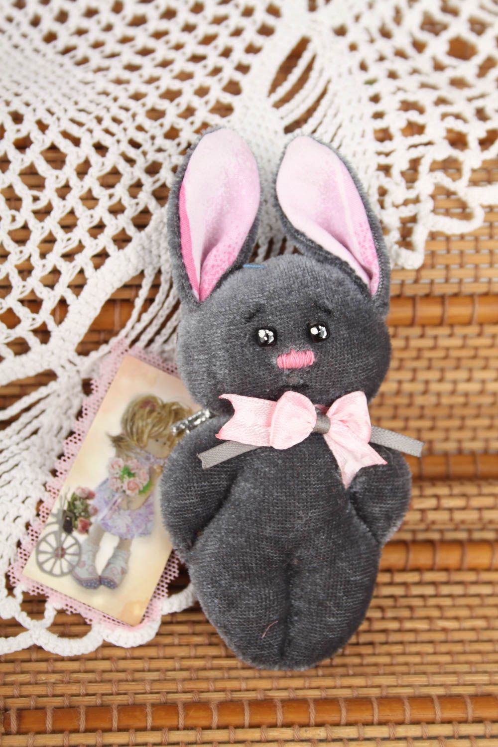 Peluche lapin faite main Jouet en tissu gris-rose original Cadeau enfant photo 1