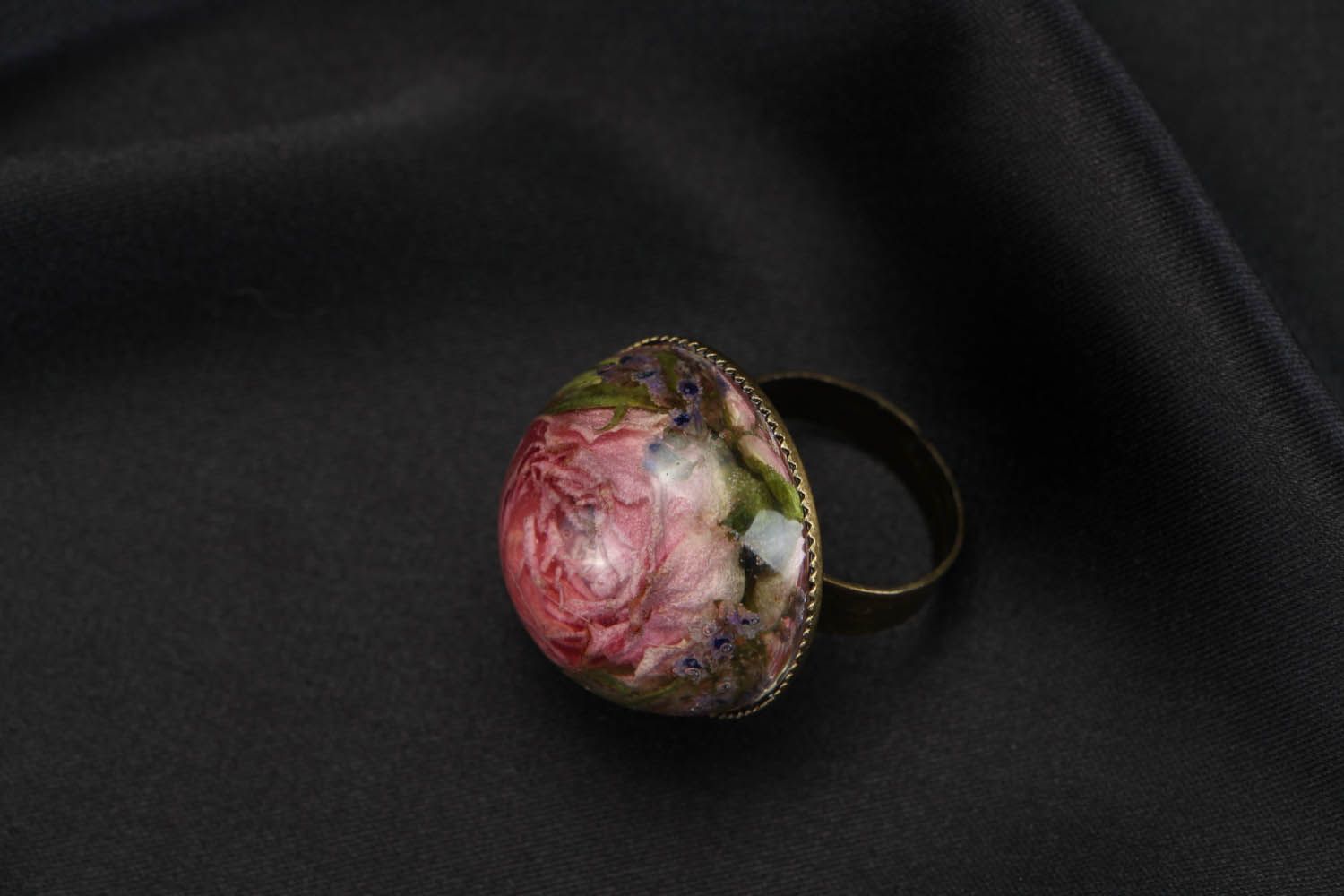 Ring with natural rose in epoxy resin photo 2