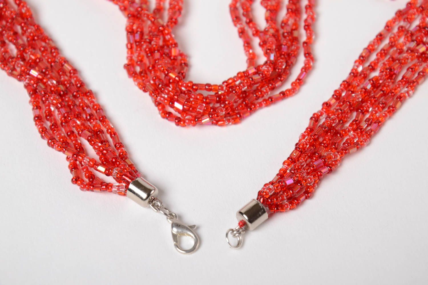 Handmade festive beaded necklace beautiful female jewelry red accessory photo 3