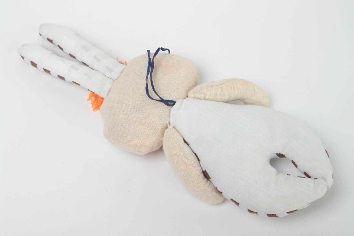 Мягкая игрушка заяц с нарисованной мордочкой для детей и дома ручной работы фото 4