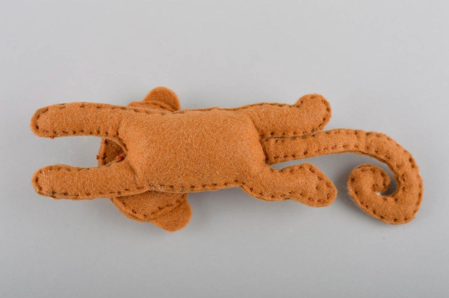 Animal de peluche artesanal regalo para niños juguete de fieltro monito foto 3