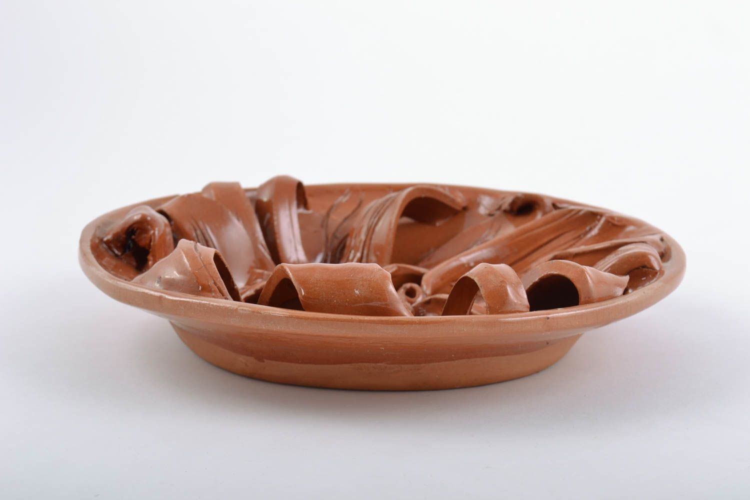 Керамическая тарелка покрытая глазурью с объемным декором настенная хэнд мэйд фото 4