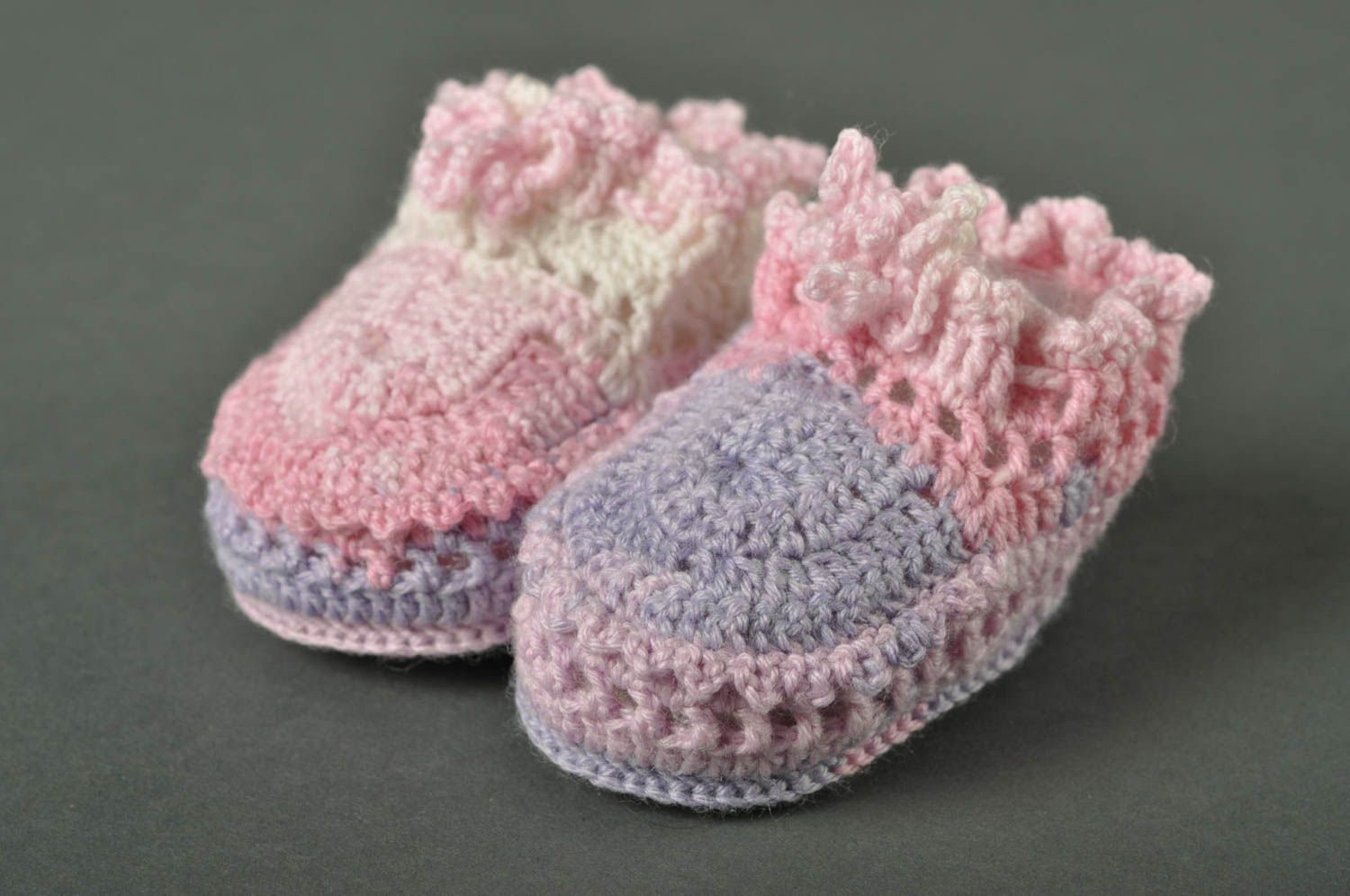 Handmade crocheted baby booties pink baby booties hand-crocheted baby socks  photo 1
