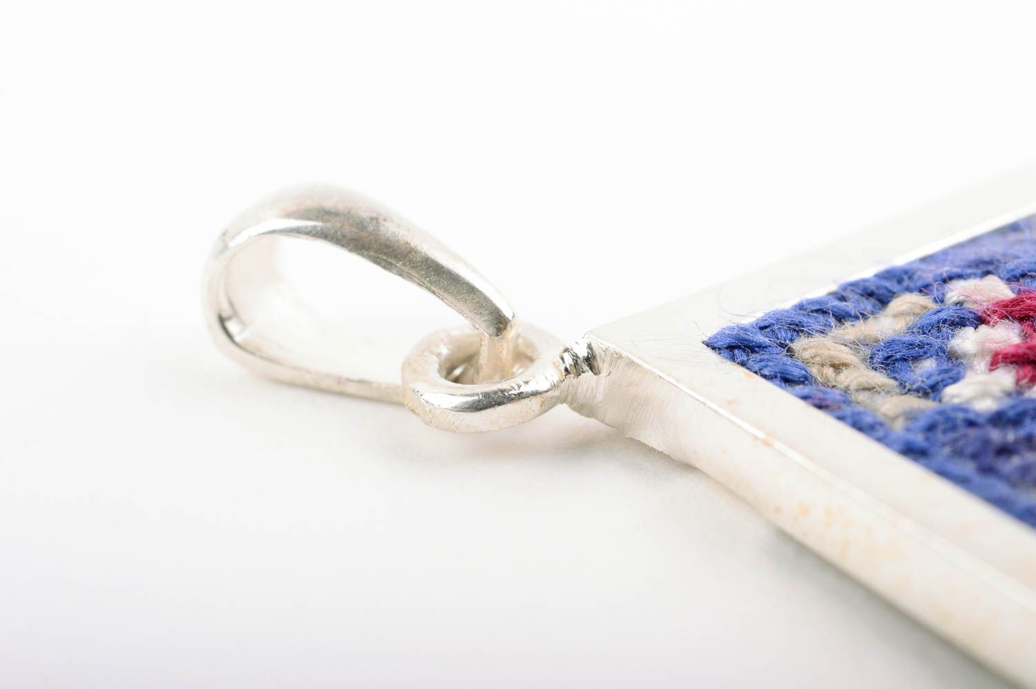 Ketten Anhänger Damen Accessoire Geschenk für Frauen mit Kreuzstickerei blau foto 3