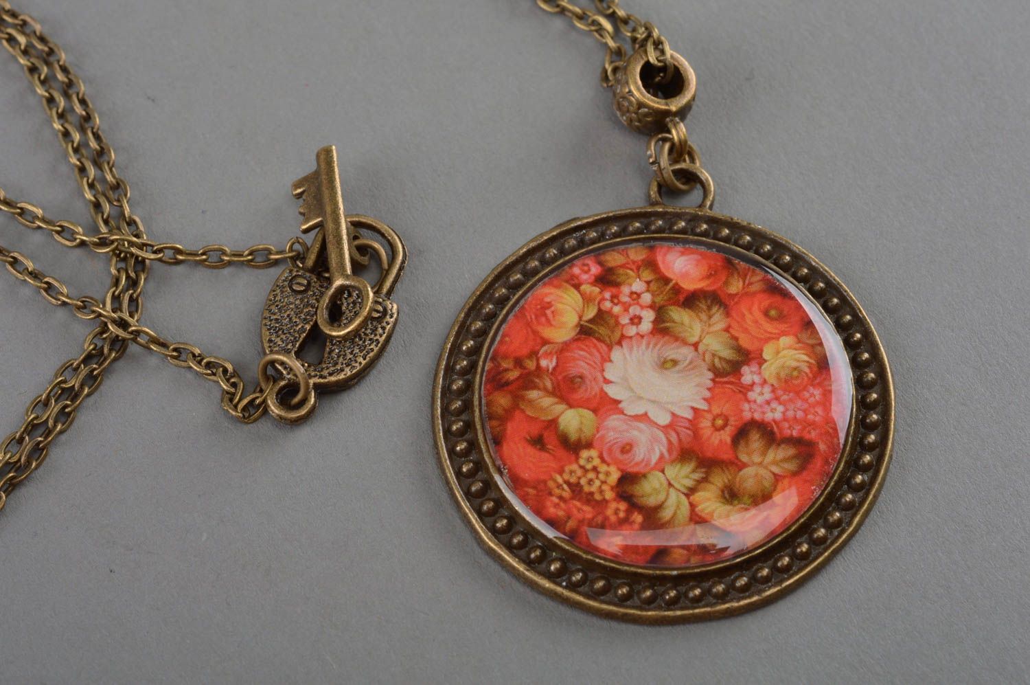 Handmade round decoupage pendant necklace with floral image in jewelry resin photo 2