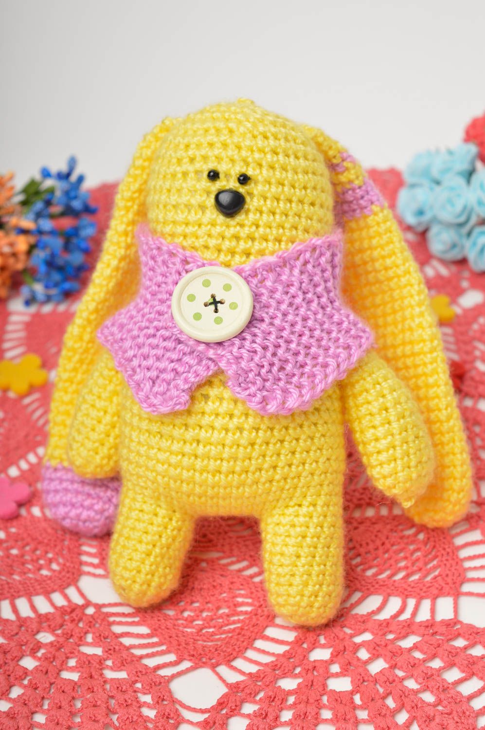 Jouet lapin jaune Peluche faite main tricotée fils acryliques Cadeau enfant photo 1