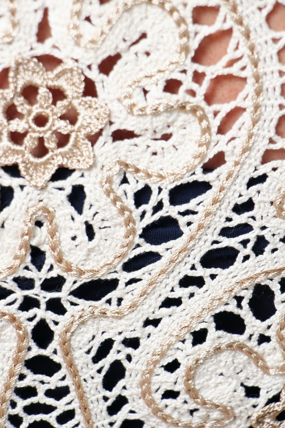 Cotton vest made of Bruges lace photo 5