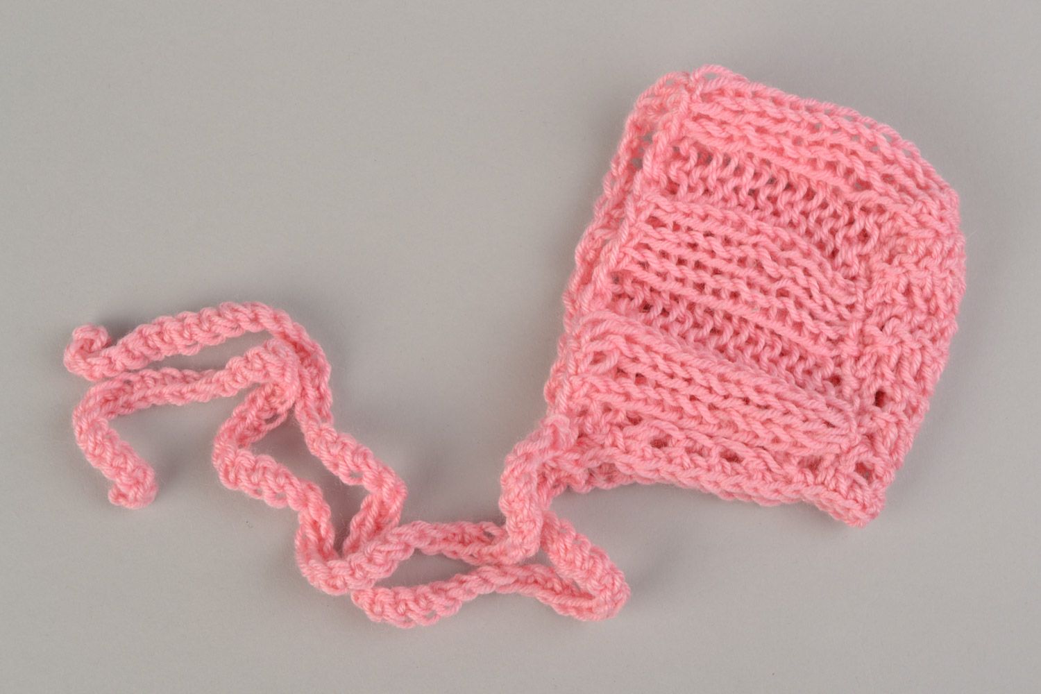 Handgemachte rosafarbige gehäkelte Kindermütze aus Acryl für Mädchen bis 3 Monate foto 3