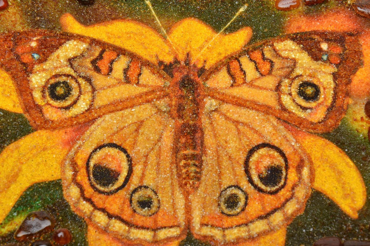 Картина на стену с янтарем в пластиковой рамке Бабочка фото 3