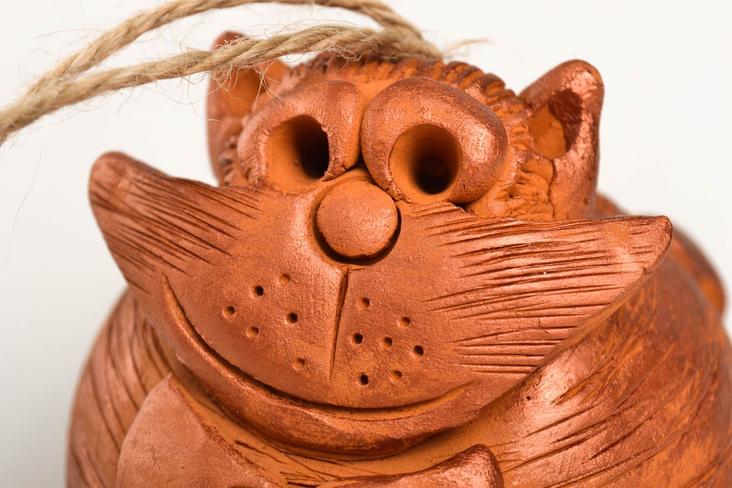 Campana de cerámica hecha a mano objeto de decoración souvenir original foto 2
