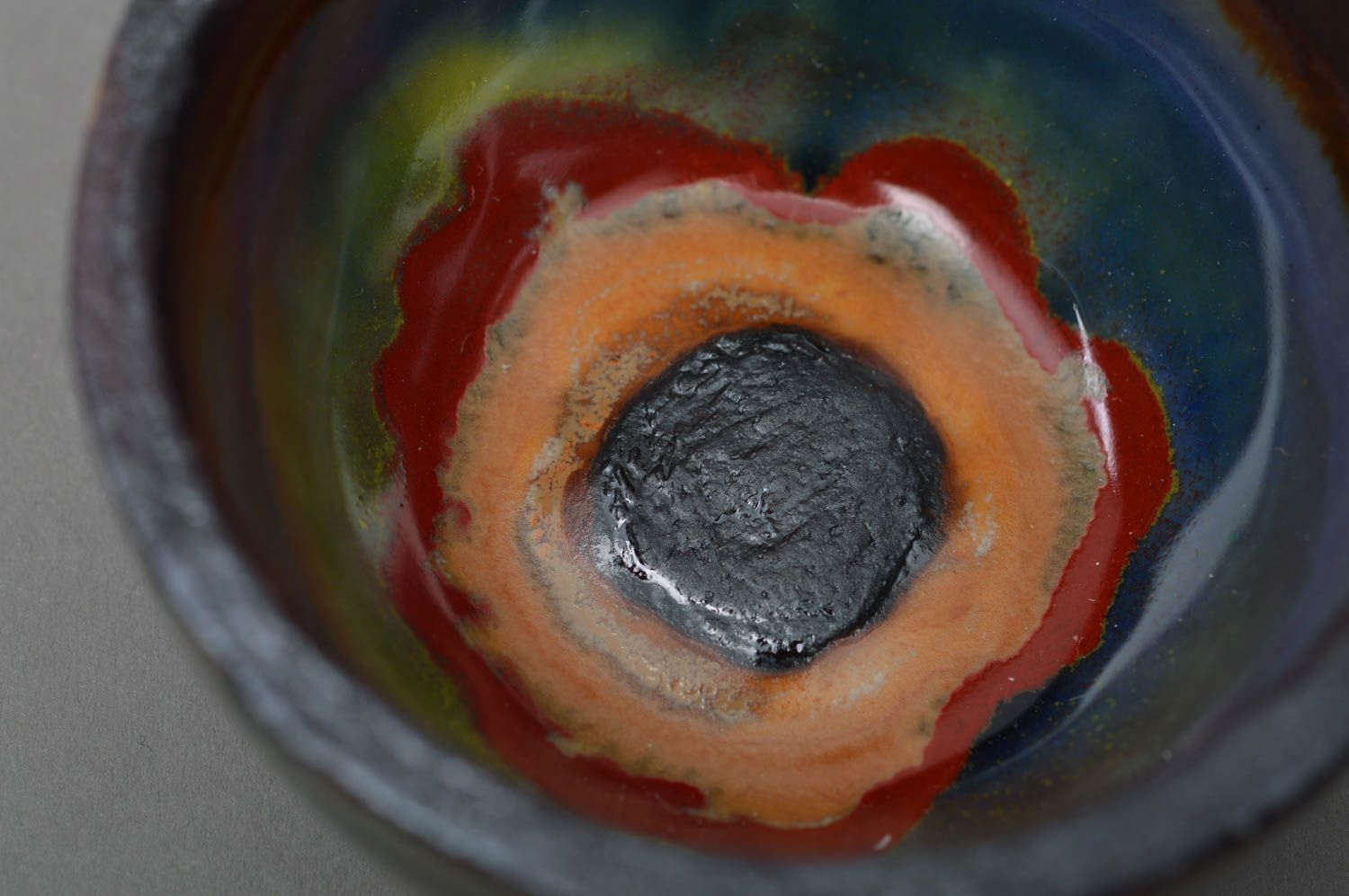 Круглая пиала покрытая глазурью ручной работы из фарфора красочная Очаг фото 3