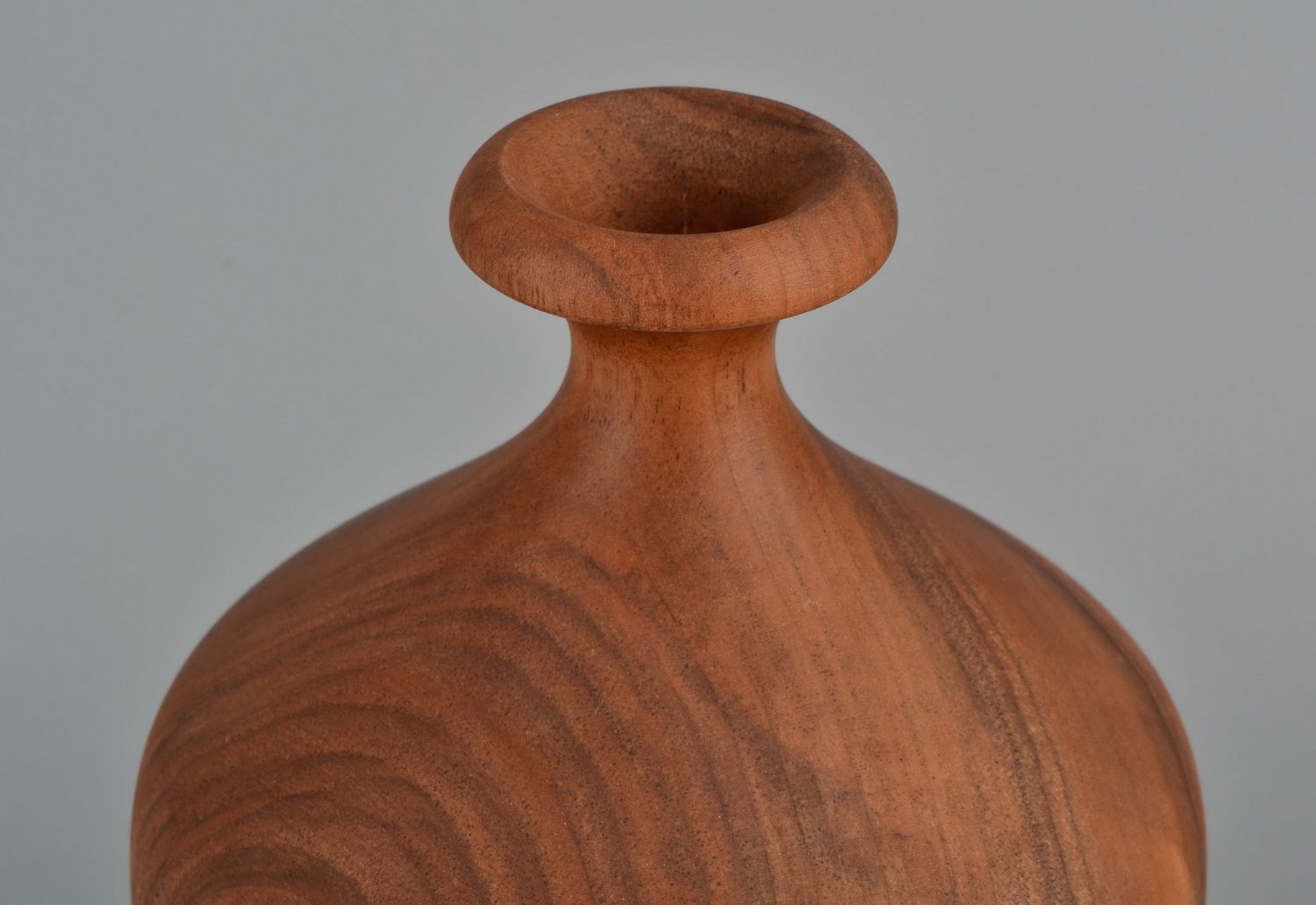 Деревянная ваза изготовленная вручную фото 4