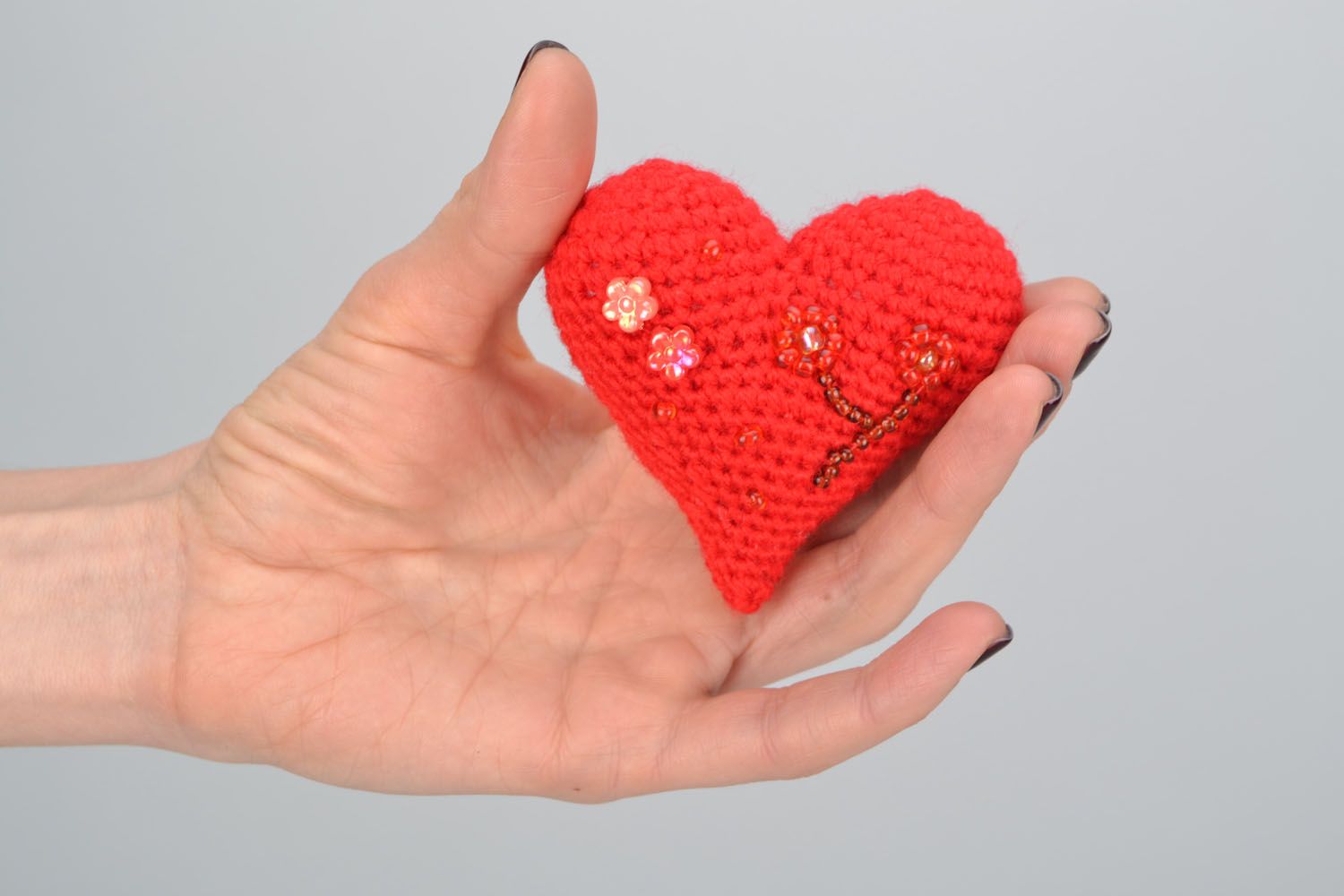 Heart-shaped soft toy photo 1