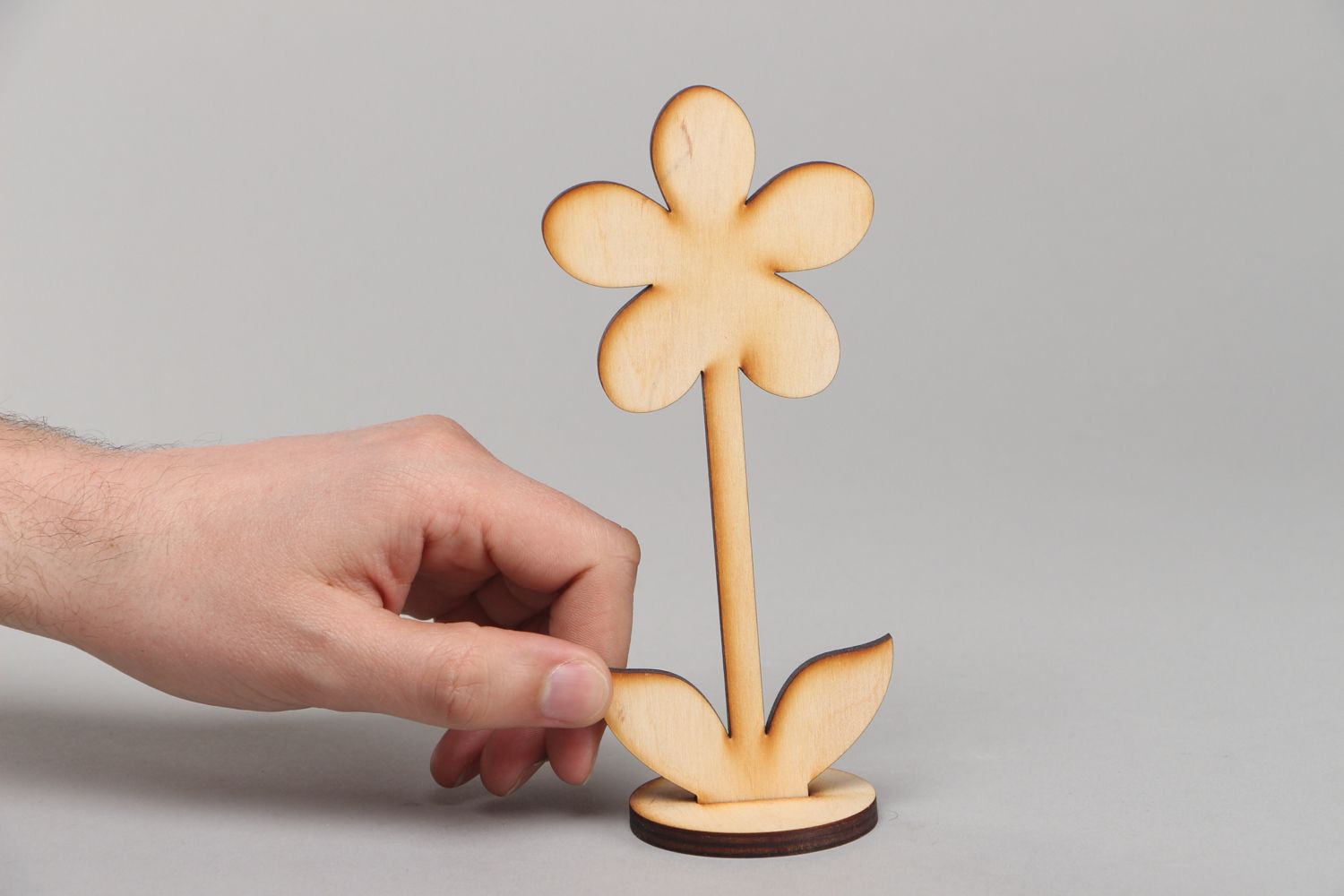 Vorbereitete Materialien handmade Blume mit Ständer foto 4