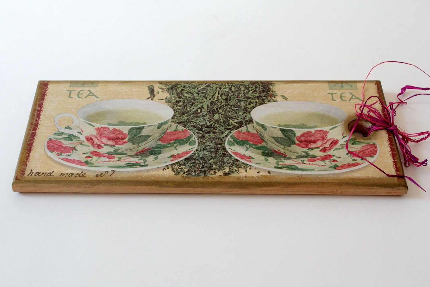Tagliere di legno fatto a mano oggetto decorativo originale con tazze
 foto 4