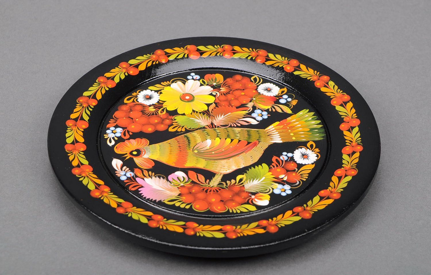 Decorative plate painted by hand photo 4