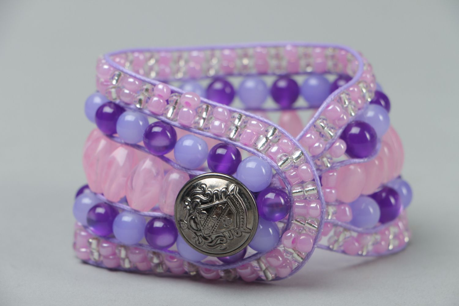 Bracelet fait main en perles de rocailles et perles fantaisie violet photo 2