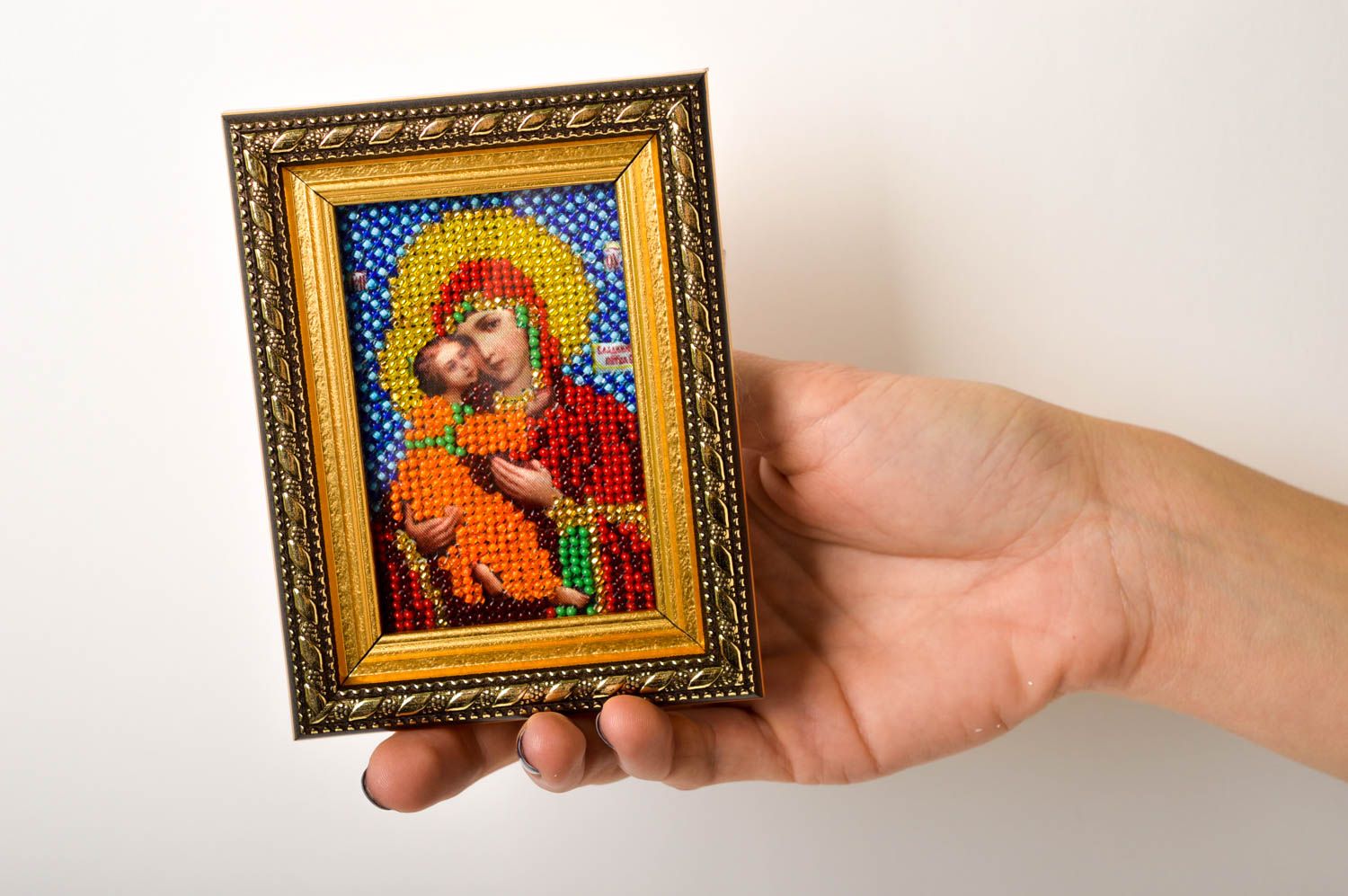 Икона ручной работы православная икона Владимирская вышитая икона из бисера фото 5