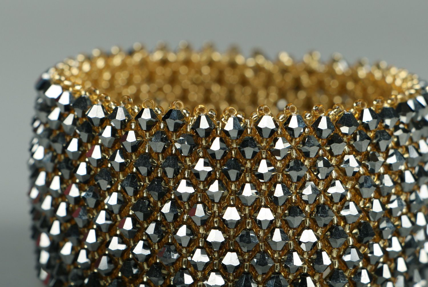 Kristall Armband aus böhmischen Doppelkegeln Golden foto 3
