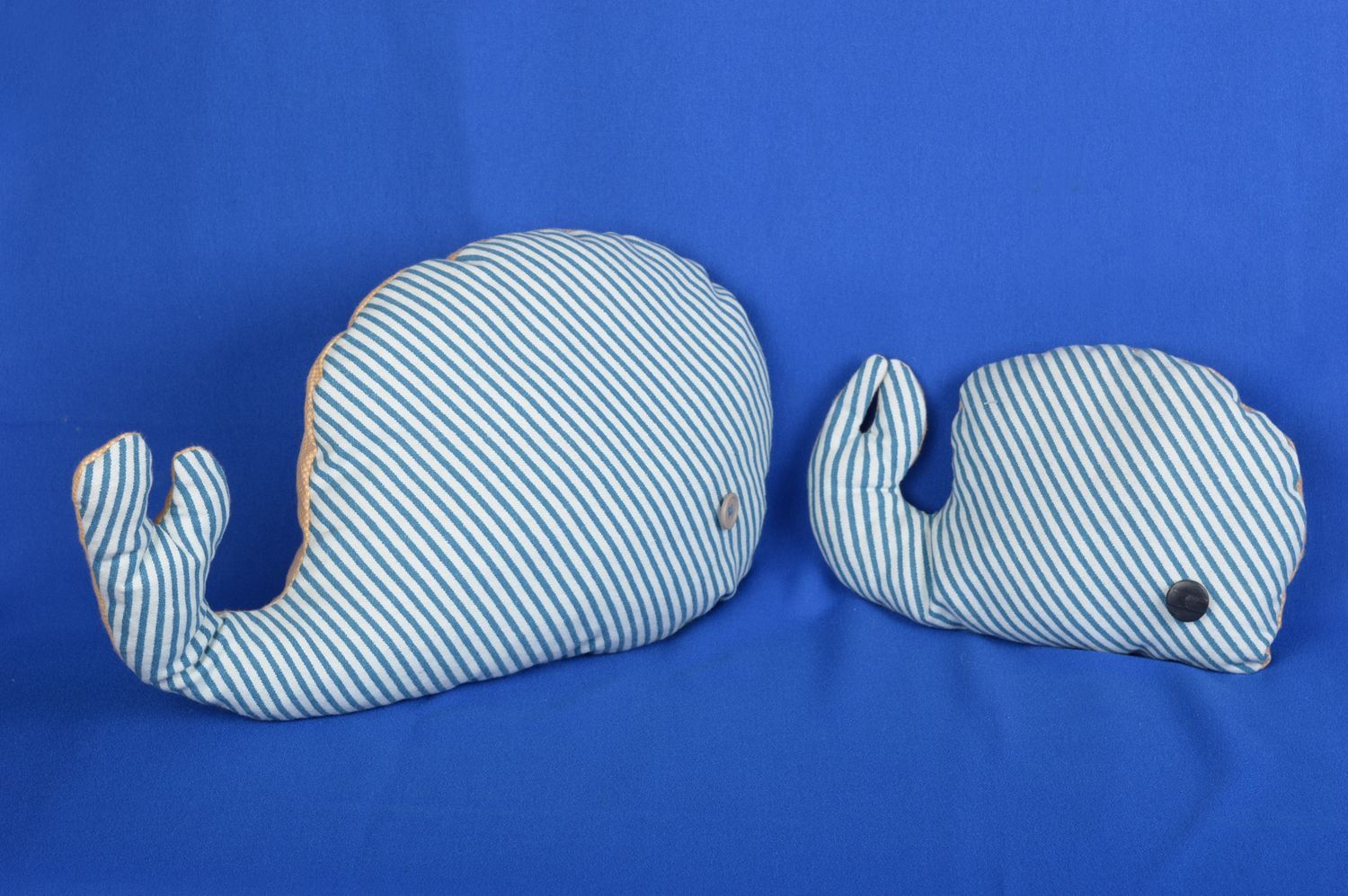 Игрушки-подушки ручной работы детские игрушки диванные подушки Два китенка фото 4