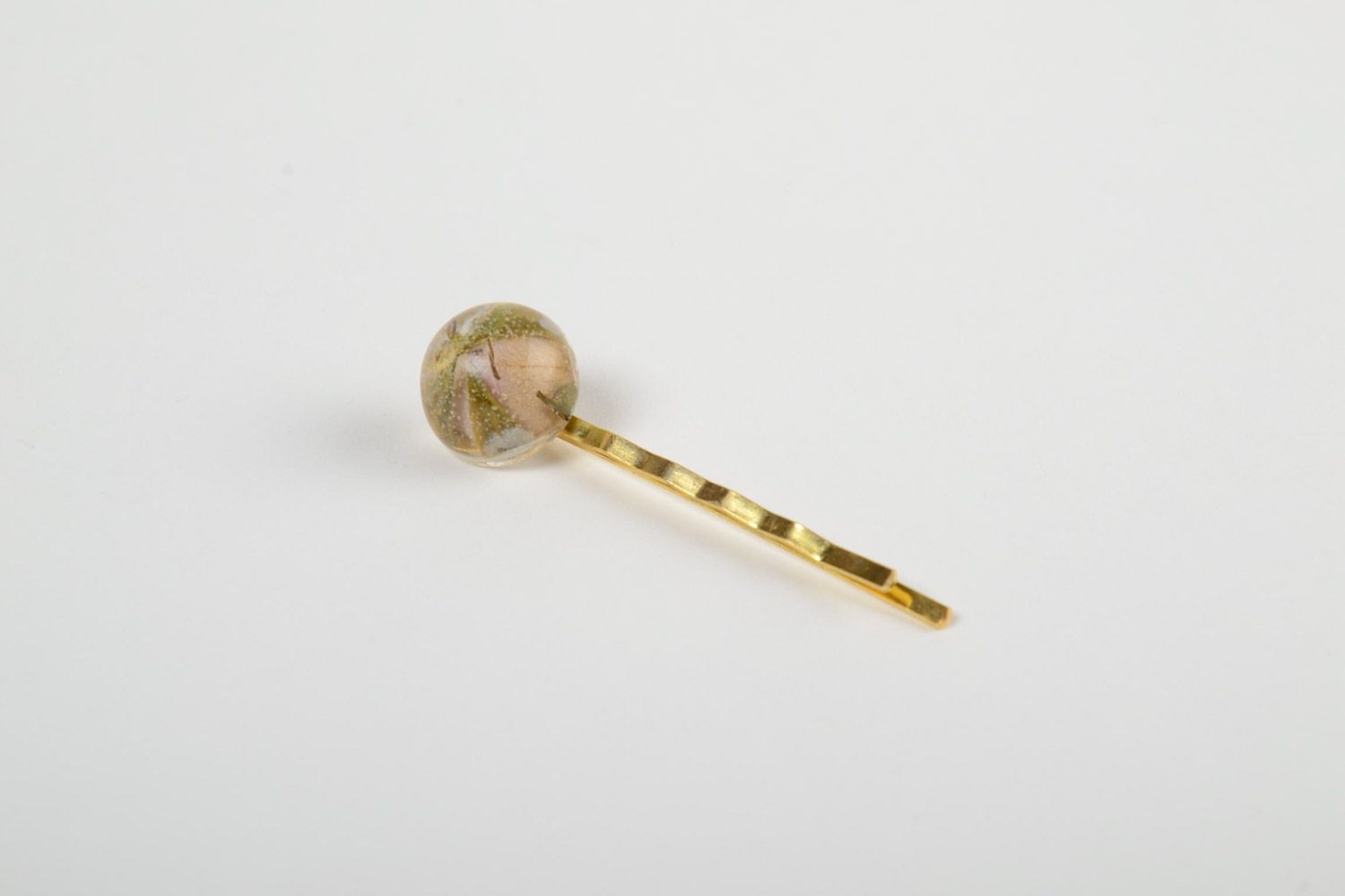 Handmade small hair clip with metal basis and natural plant in epoxy resin photo 3