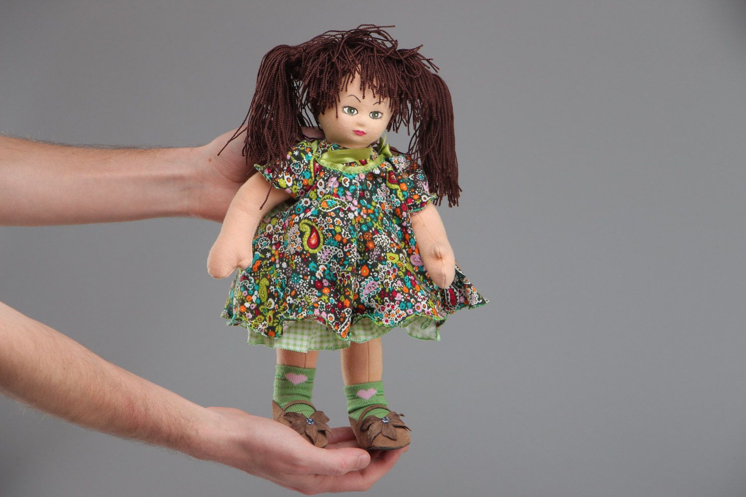 Авторская кукла игровая ручной работы из ткани в цветном платье для девочки  фото 5