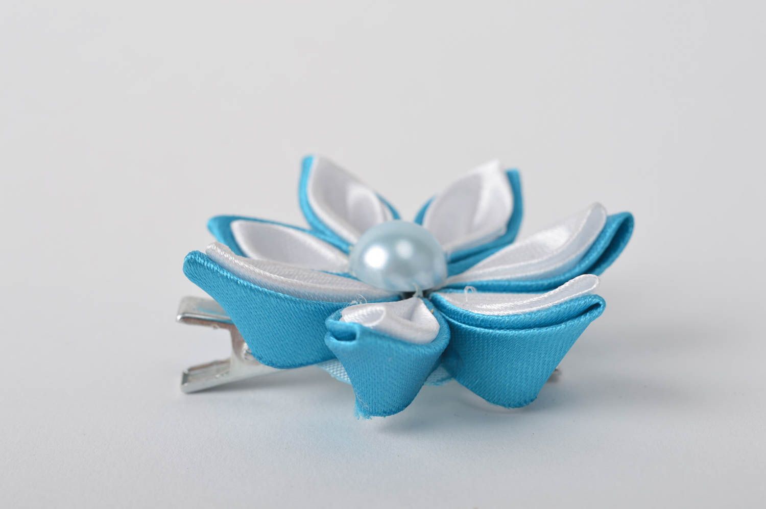 Zarte blaue Blume Haarspange handgemachter Schmuck Accessoires für Mädchen Atlas foto 3