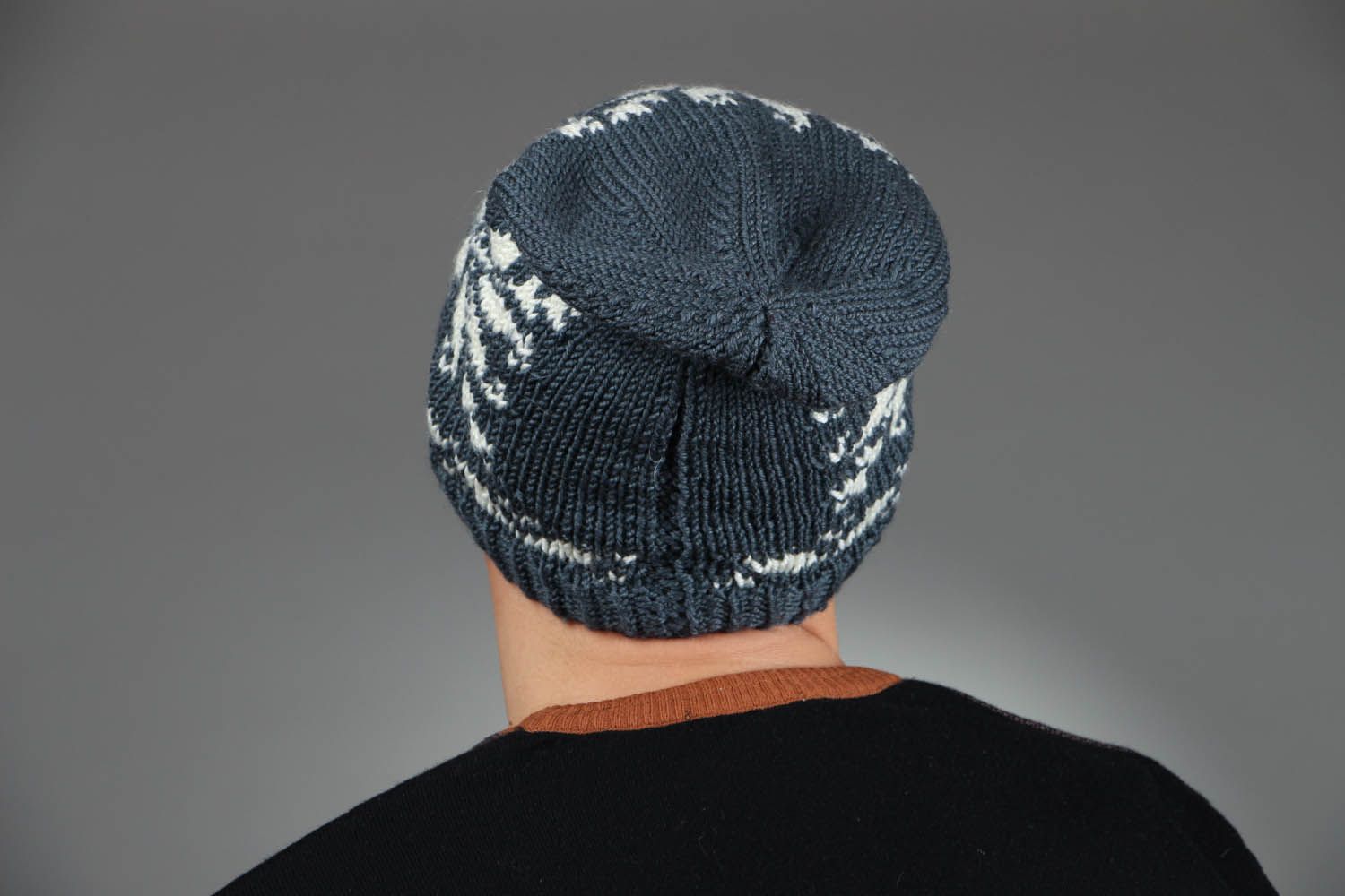 Hand knitted hat  photo 3