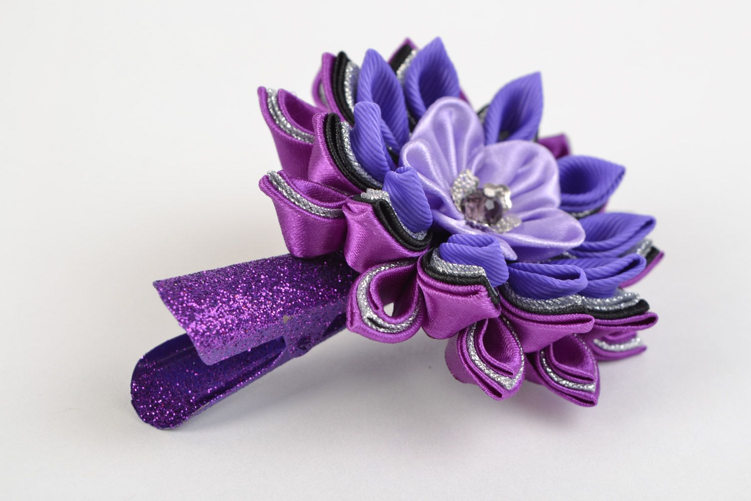 Handmade beautiful hair clip made of satin ribbons and brocade photo 2