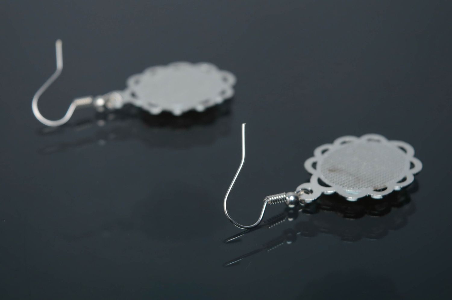 Epoxy resin earrings with verbena photo 3