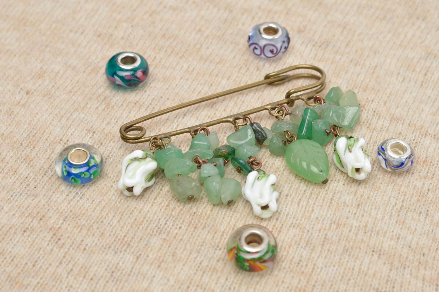Handmade designer brooch green elegant brooch stylish accessory female gift photo 1