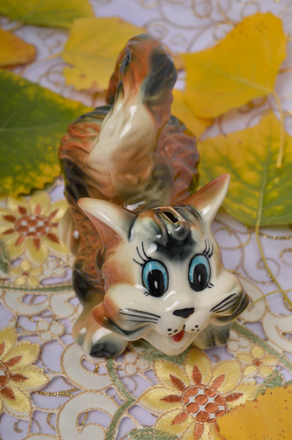 Tirelire chat en argile Tirelire fait main peinte originale Cadeau pour enfant photo 1