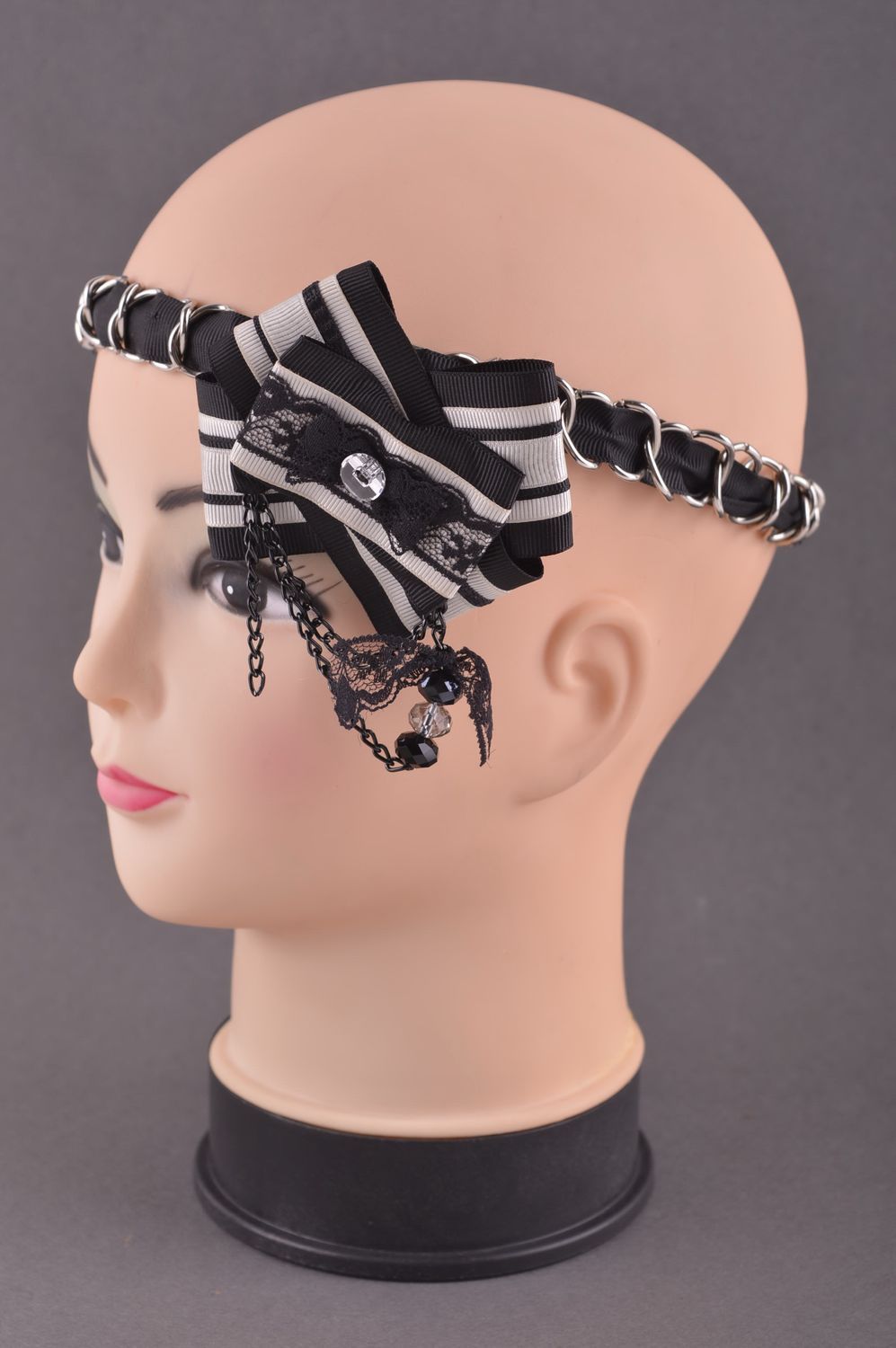 Fascia per testa fatta a mano con nastri di reps accessorio per capelli foto 1