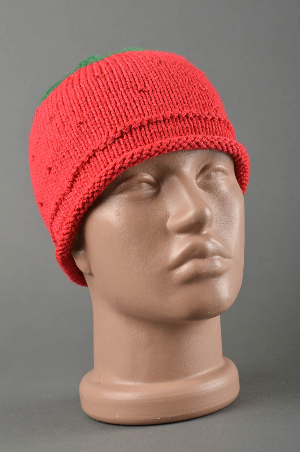 Bonnet tricot fait main Chapeau au crochet chaud fraise rouge Vêtement enfant photo 1