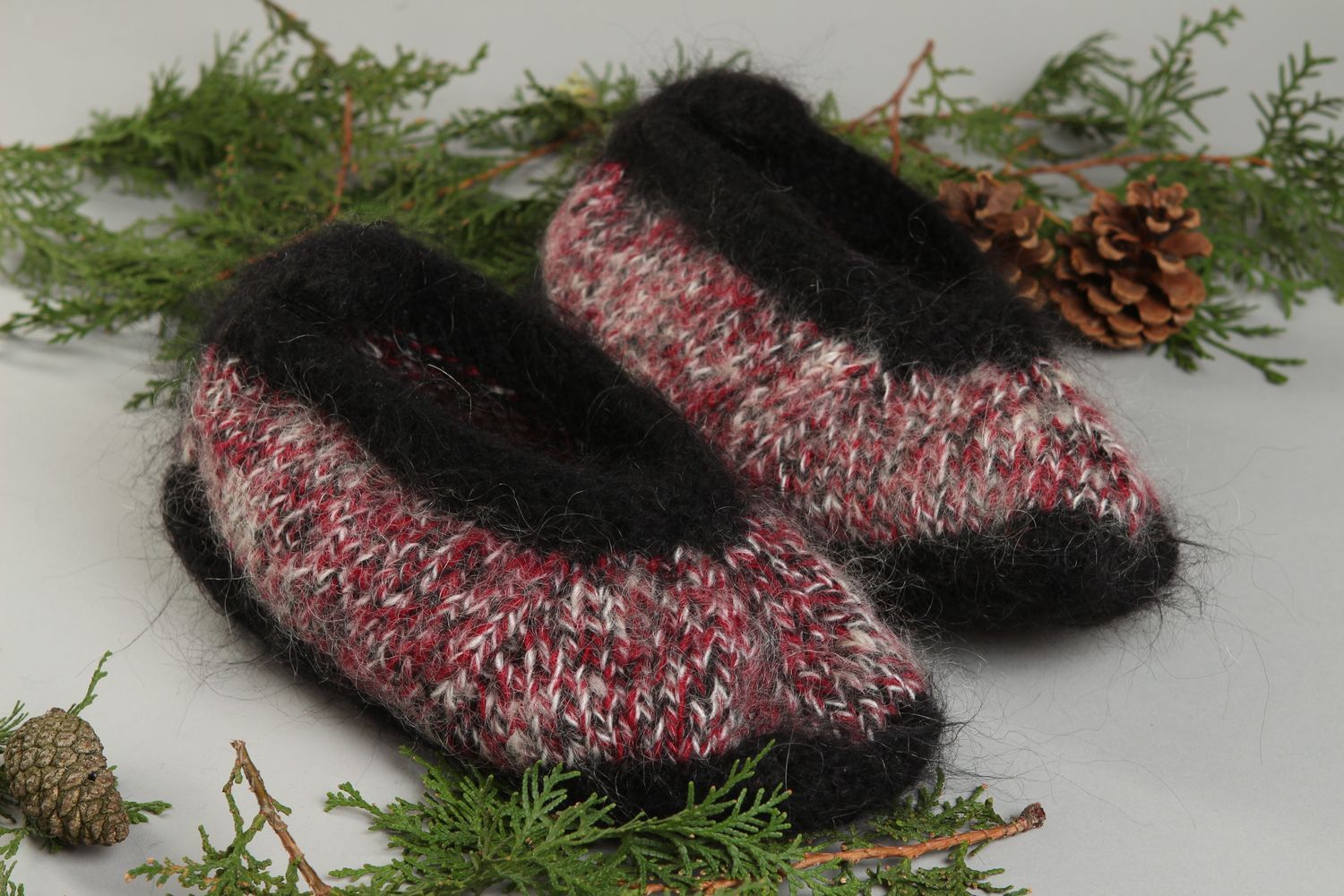 Warm handmade wool slippers womens knitted slippers house shoes for women photo 1