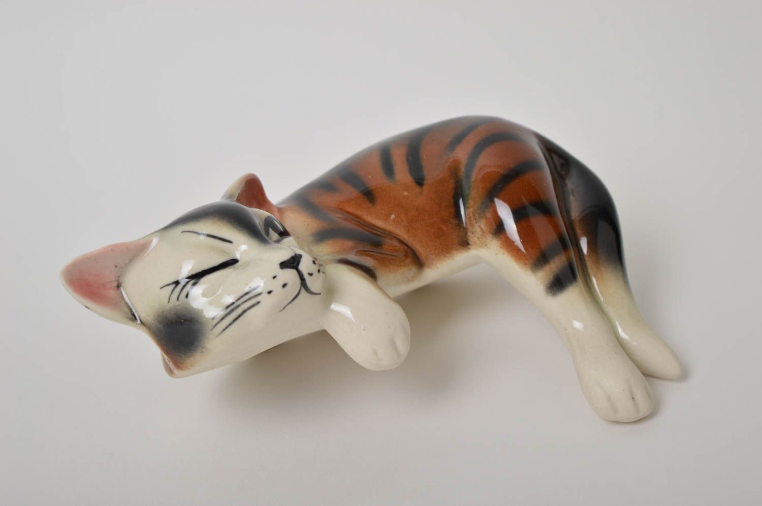 Фигурка из глины подарок ручной работы статуэтка из глины сувенир кошка фото 3