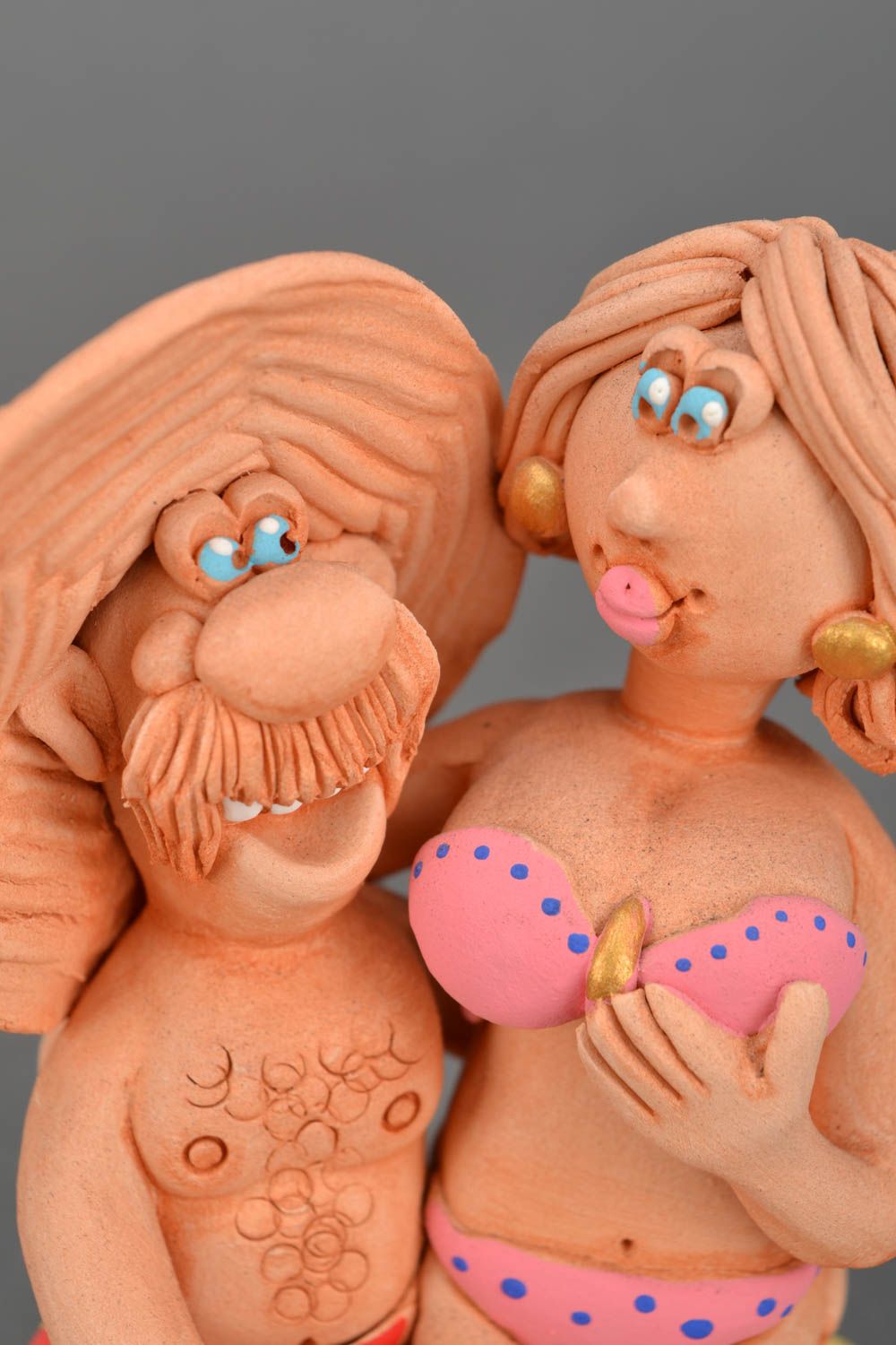 Figurine céramique Couple d'amoureux sur sable faite main photo 4