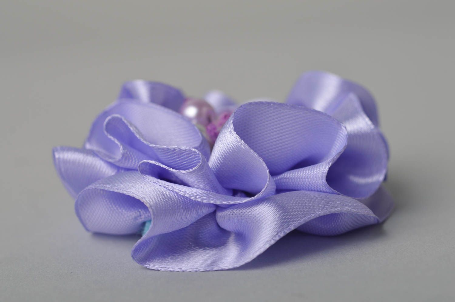 Broche fleur violette faite main Accessoire femme en tissu Petit cadeau femme photo 3