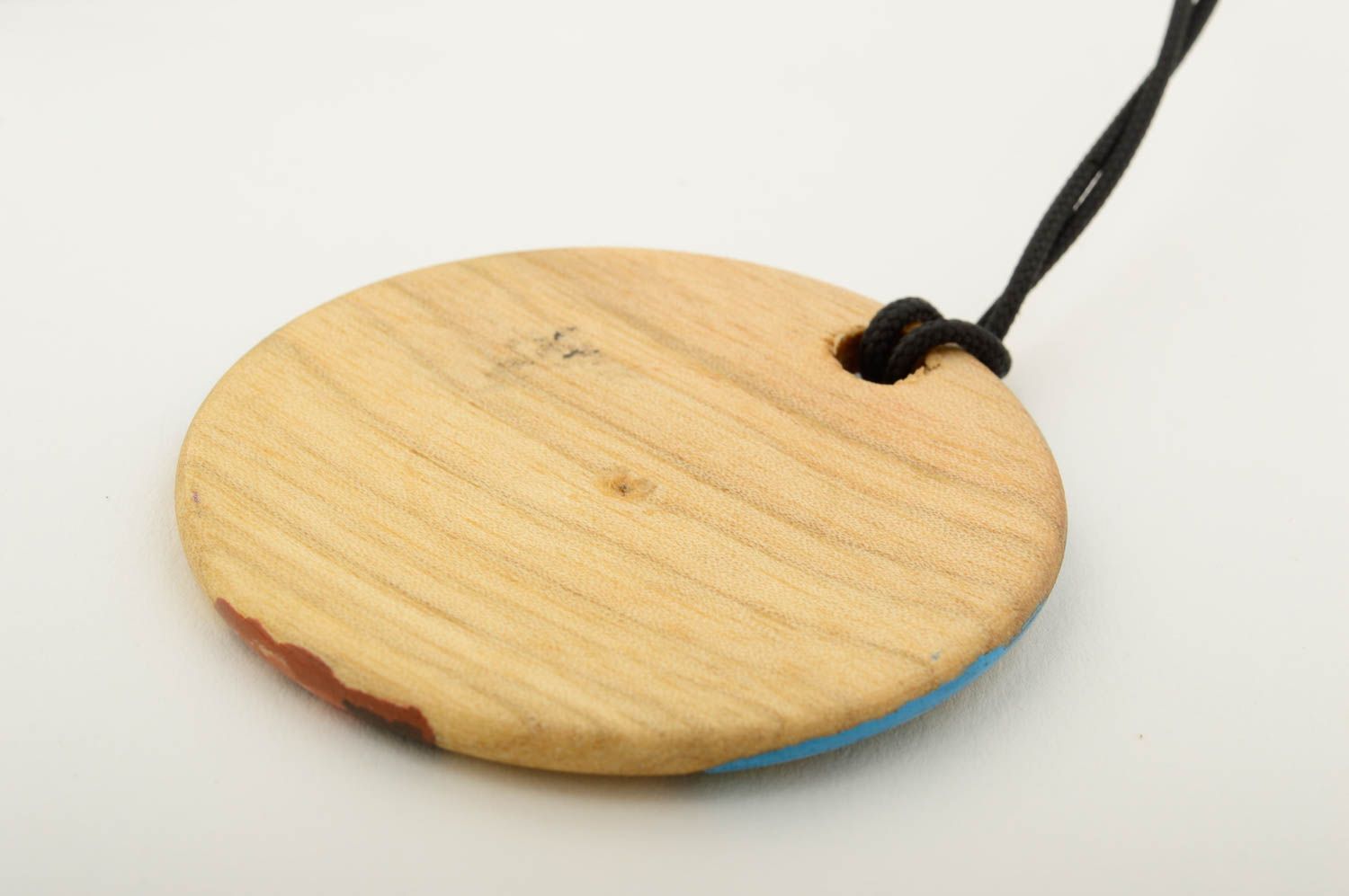 Украшение на шею кулон ручной работы авторский аксессуар из дерева с росписью фото 5