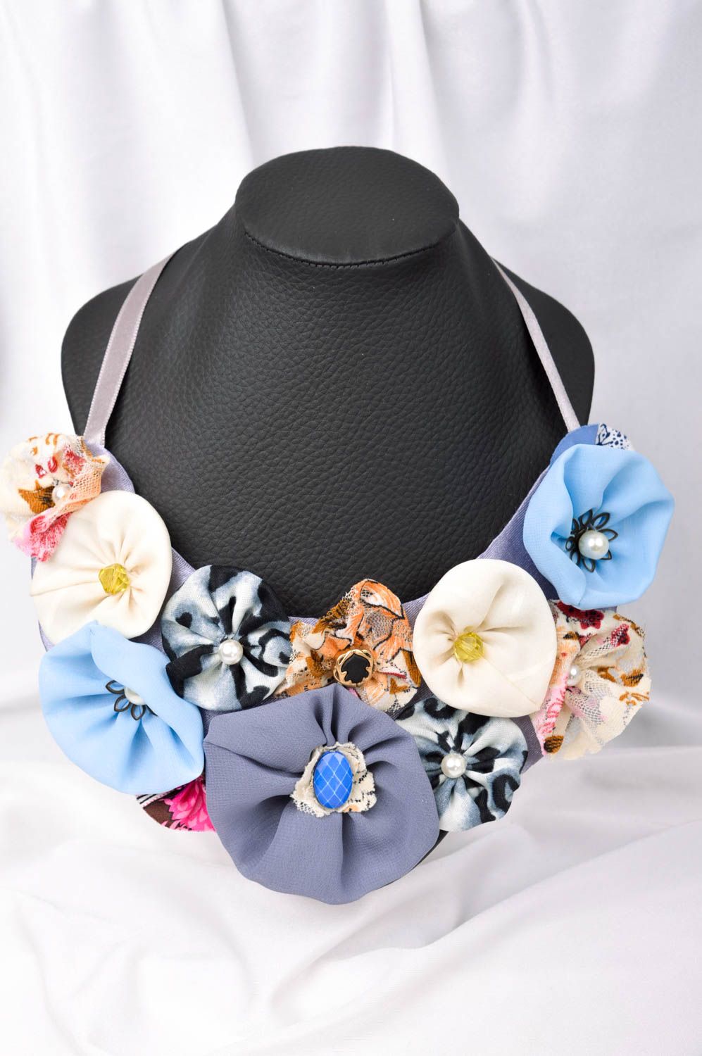 Collier plastron Bijou fait main textile avec fleurs original Cadeau femme photo 1