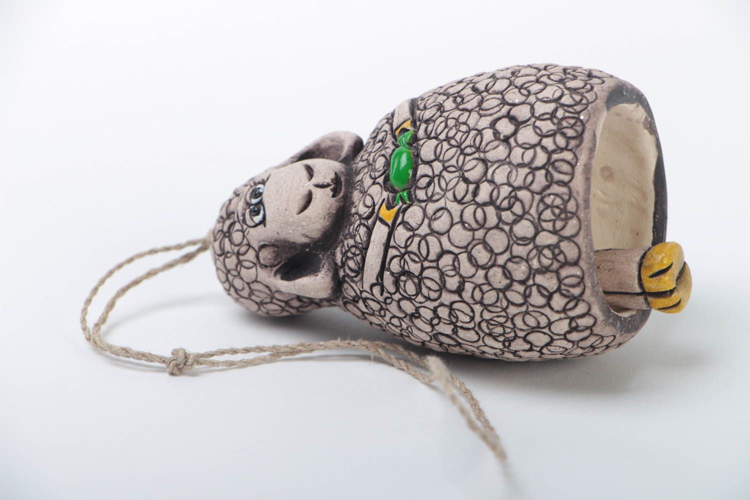 Deko Glöckchen aus Ton in Form von Schaf aus Keramik öko rein handmade bemalt foto 4