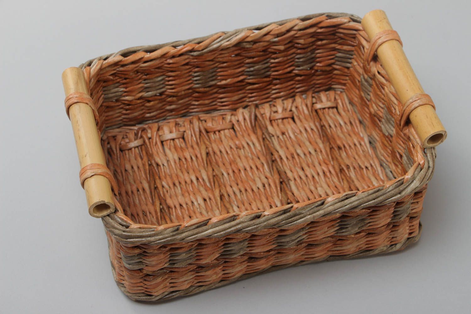 Handmade twist woven tray with two handles in the shape of basket photo 2
