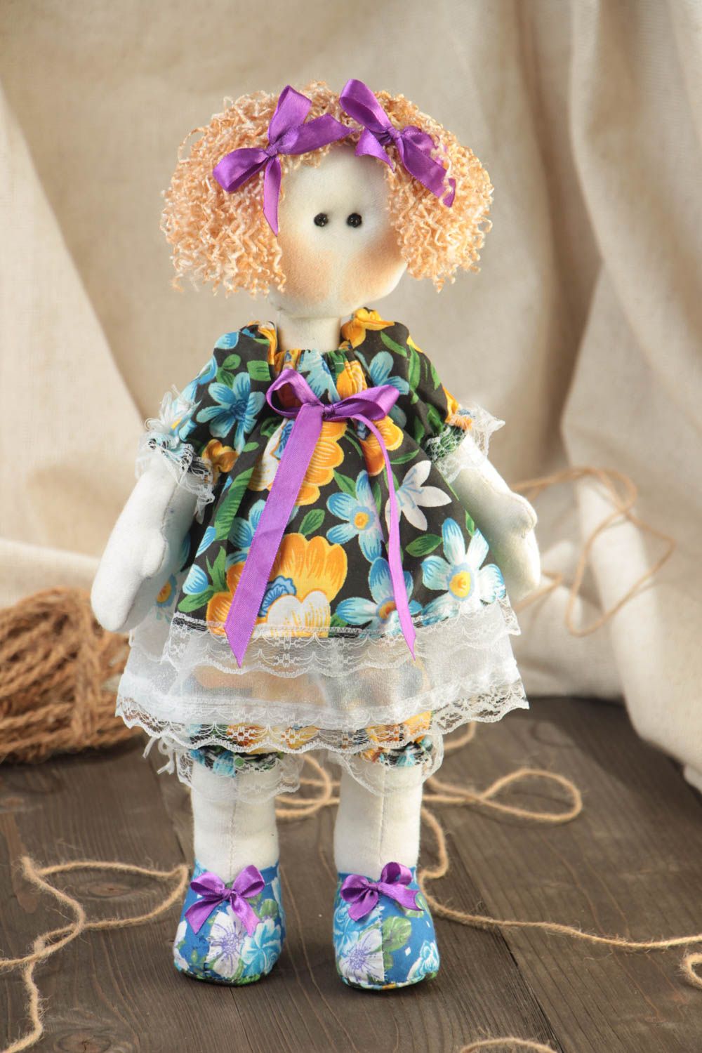 Künstlerische Puppe aus Textil Mädchen im Kleid hübsche Designer Handarbeit toll foto 1