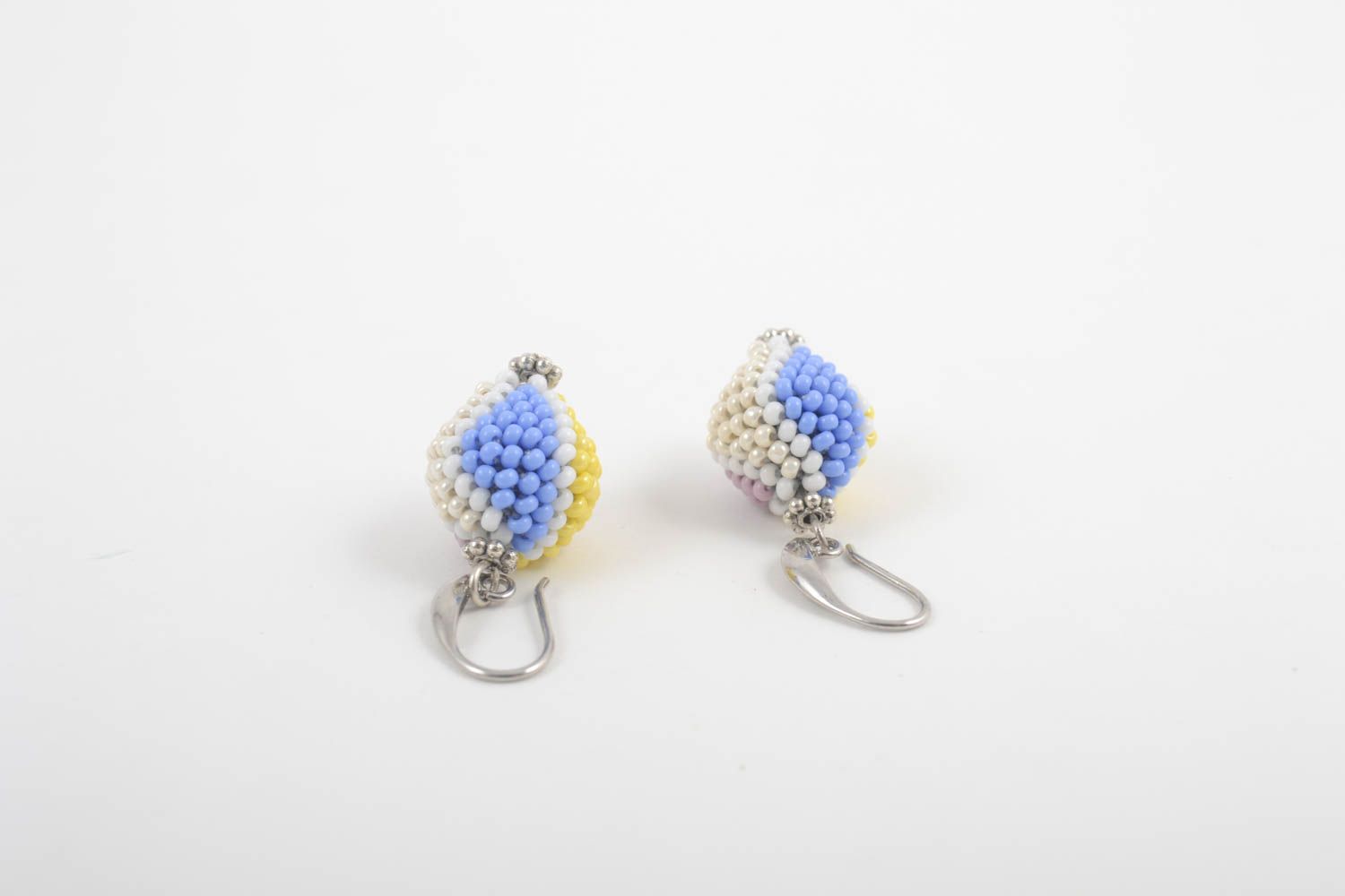 Handmade beaded cute earrings designer stylish earrings elegant jewelry photo 2