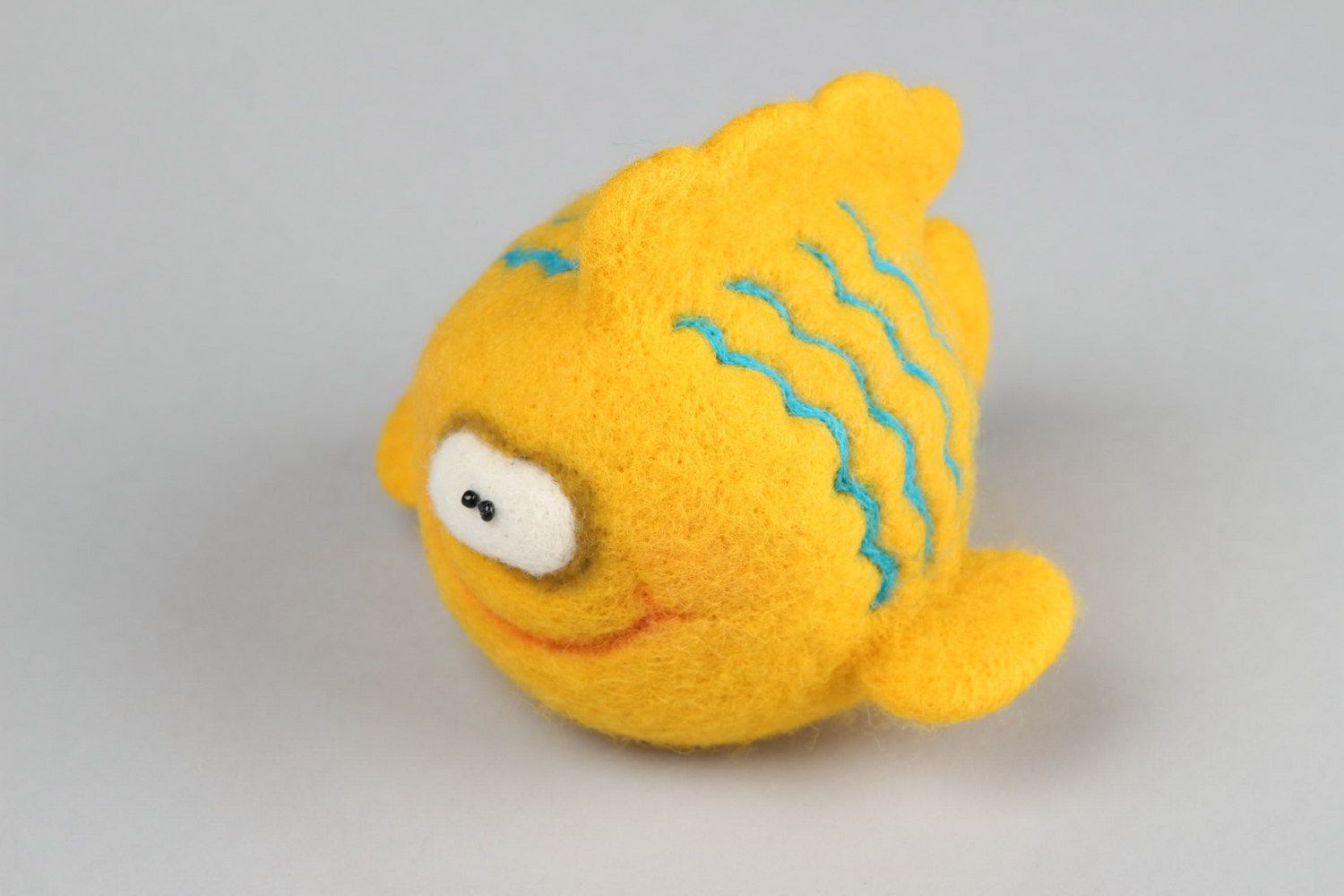 Мягкая шерстяная игрушка Желтая рыбка фото 2